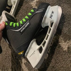 BAUER Supreme ONE.4 Hockey Skates Size 9